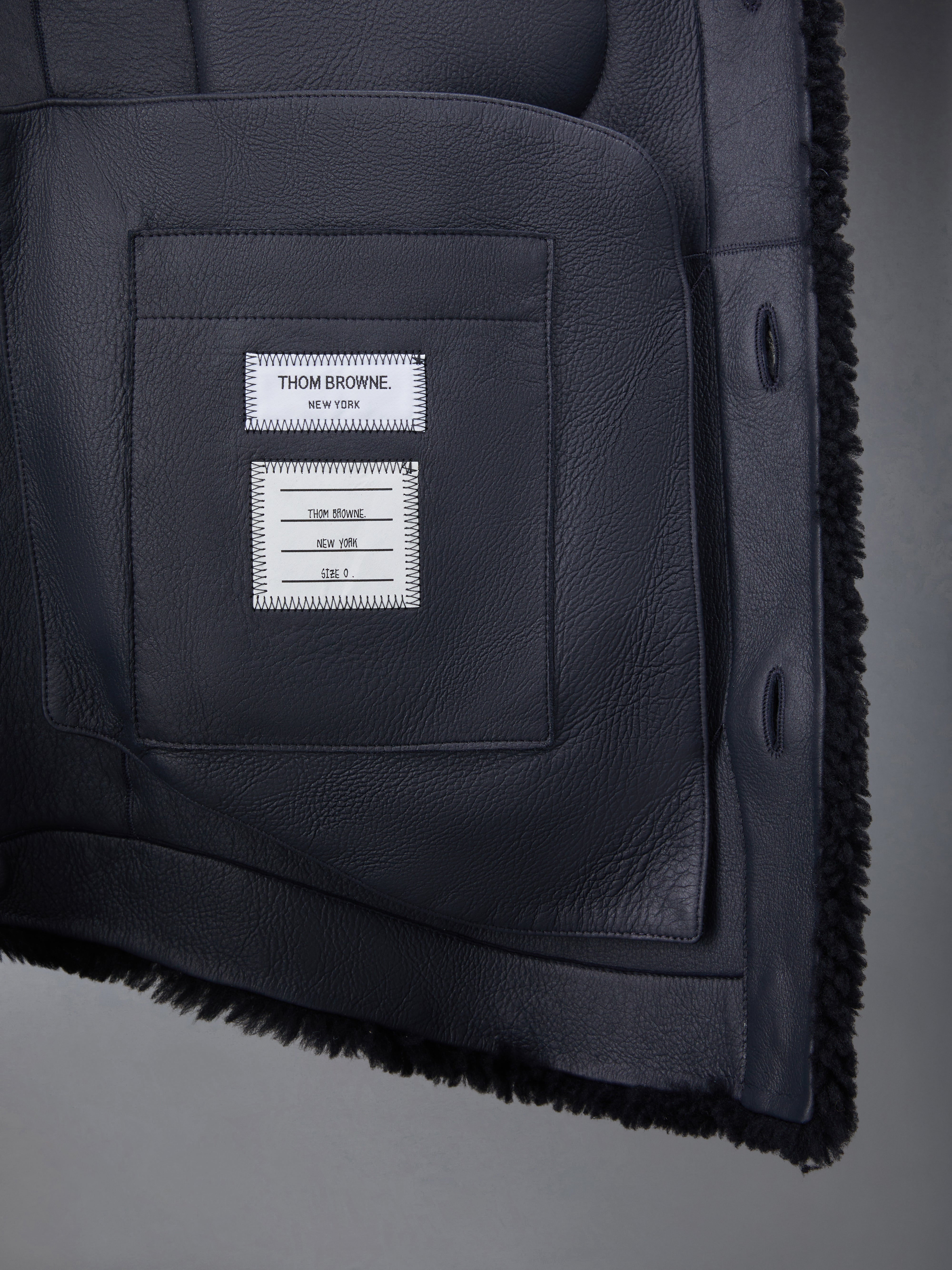 Thom Browne 4BARムートンジャケット
4BAR ムートンジャケット Thom Browne 4-Bar Hooded Puffer Jacket | Black | FARFETCH