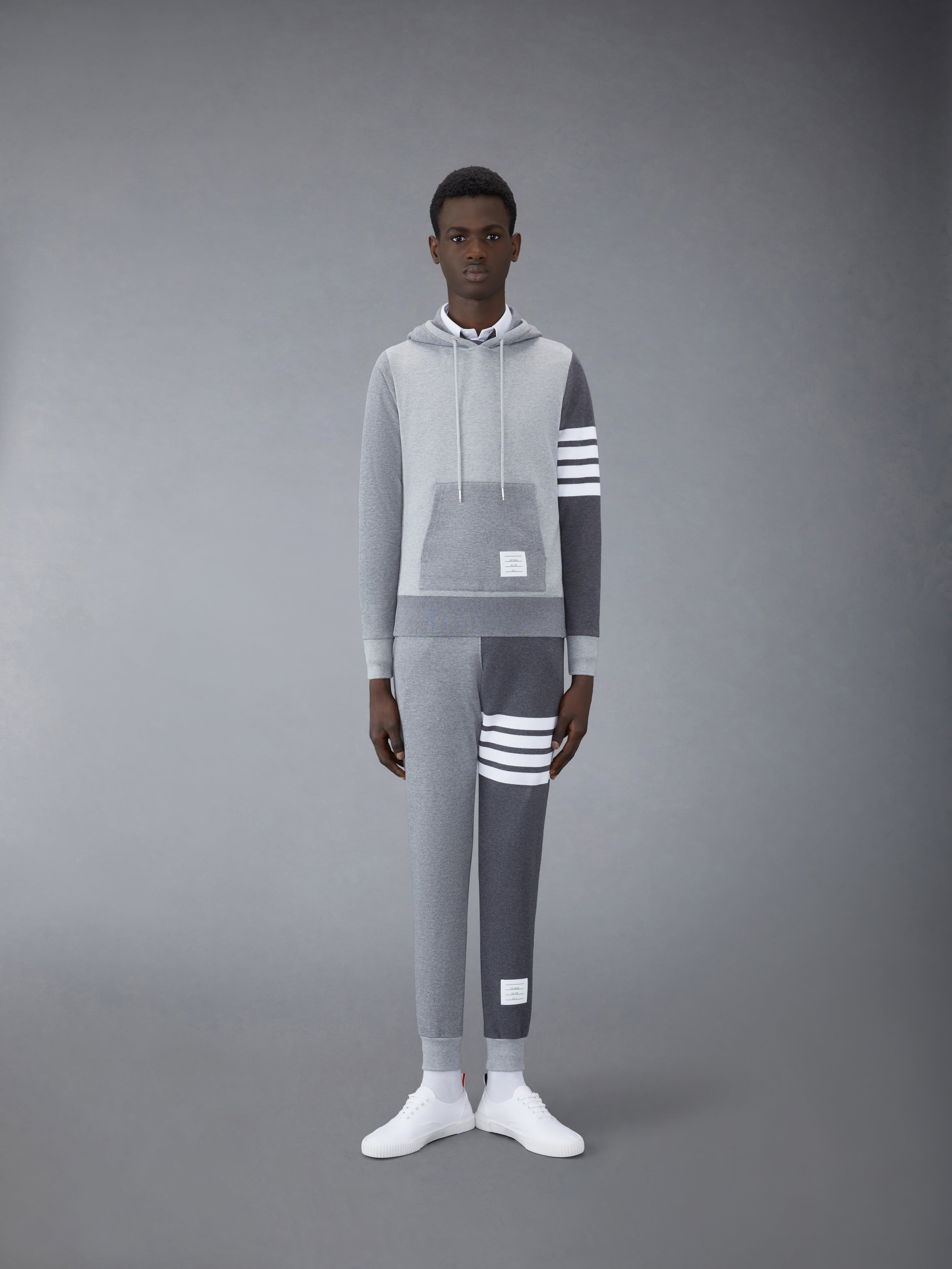 スウェットパンツ THOM BROWNE CLASSIC LOOPBACK 4-BAR SWEATPANTS Classic Loopback 4 Bar Sweatpants | Thom Browne