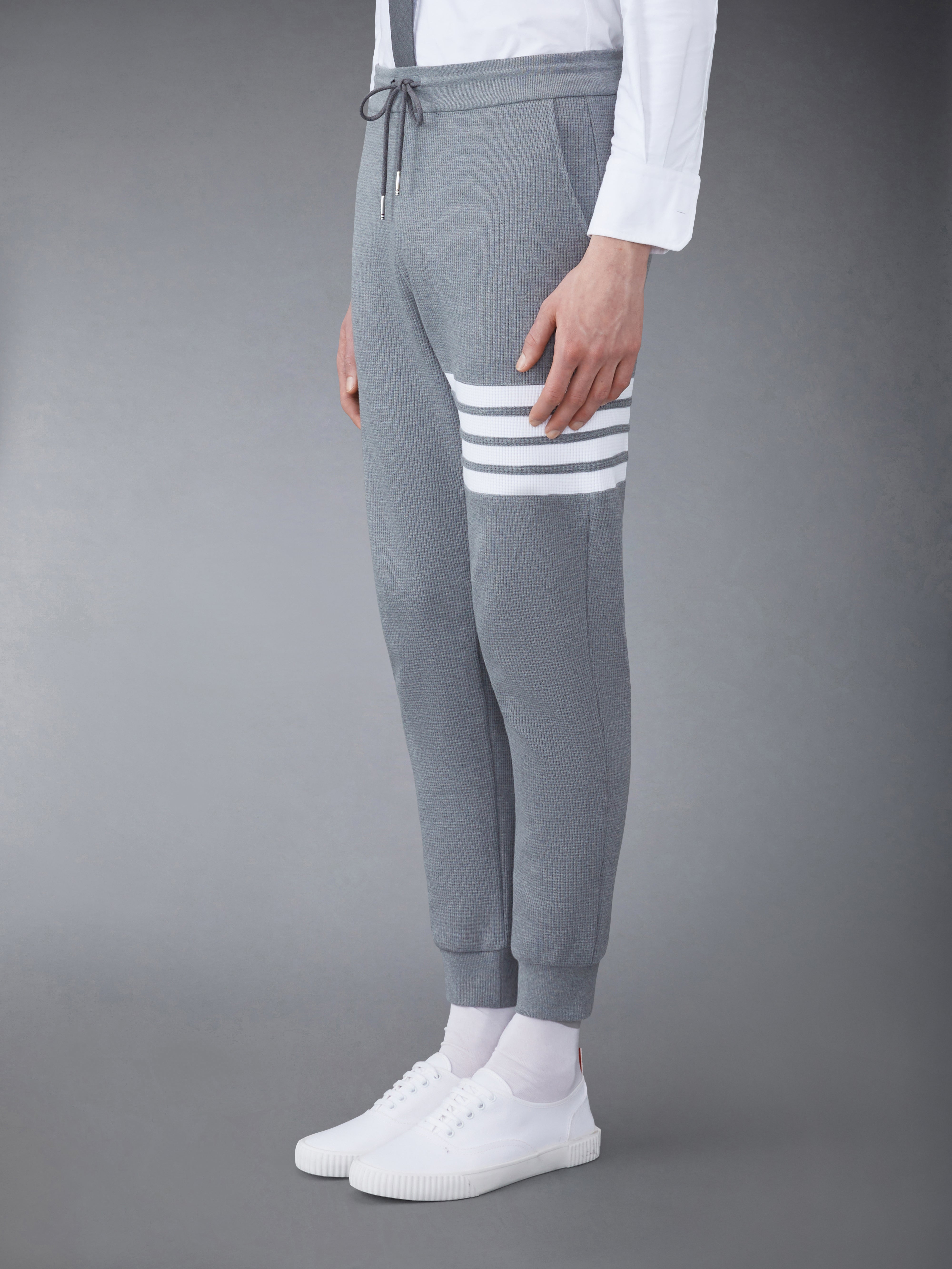 ワッフル 4BAR スウェットパンツ | Thom Browne