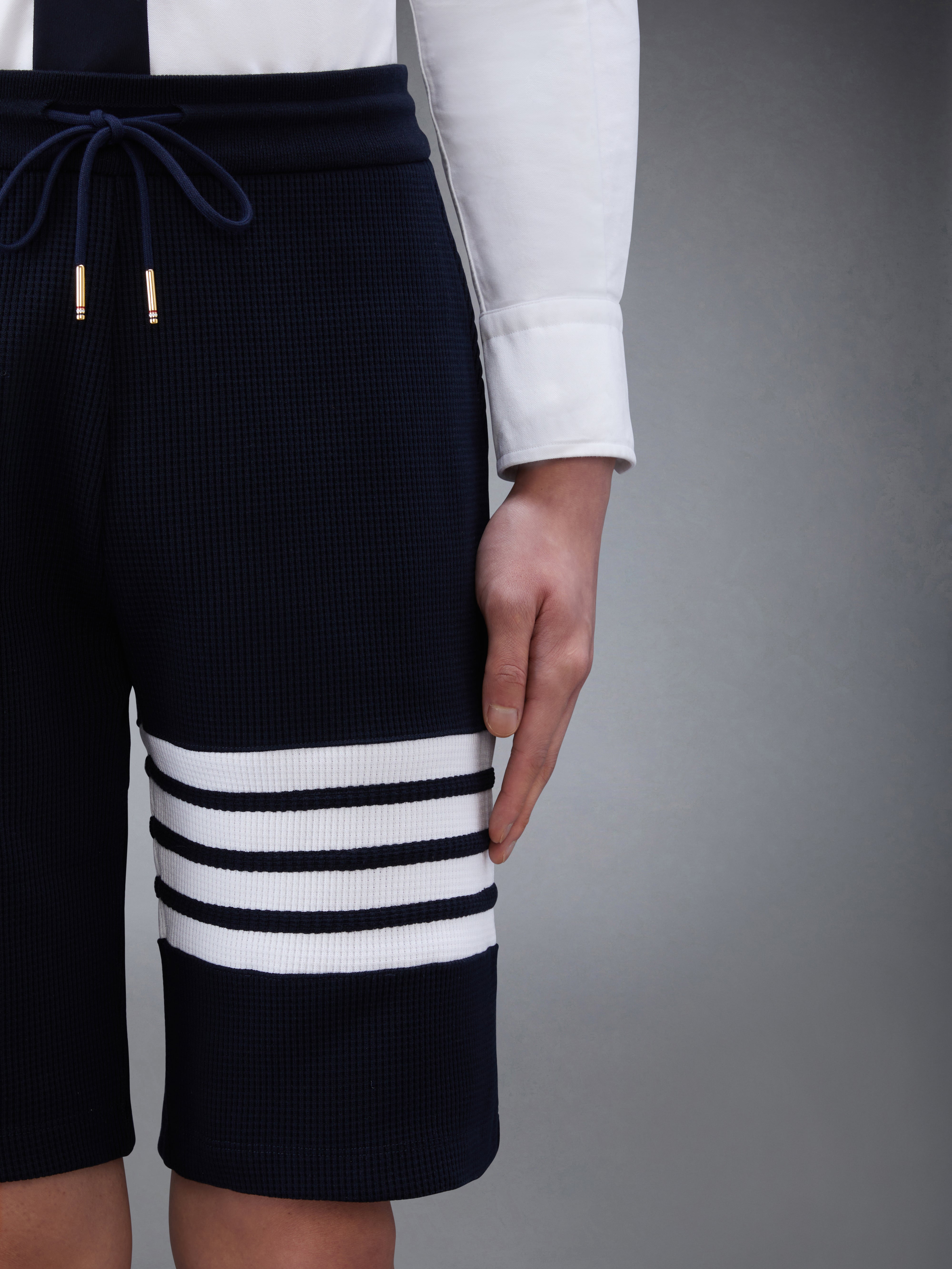 トップス THOM BROWNE SWEAT SHORS IN WAFFLE Size 1 Waffle 4 Bar Sweatshorts | Thom Browne