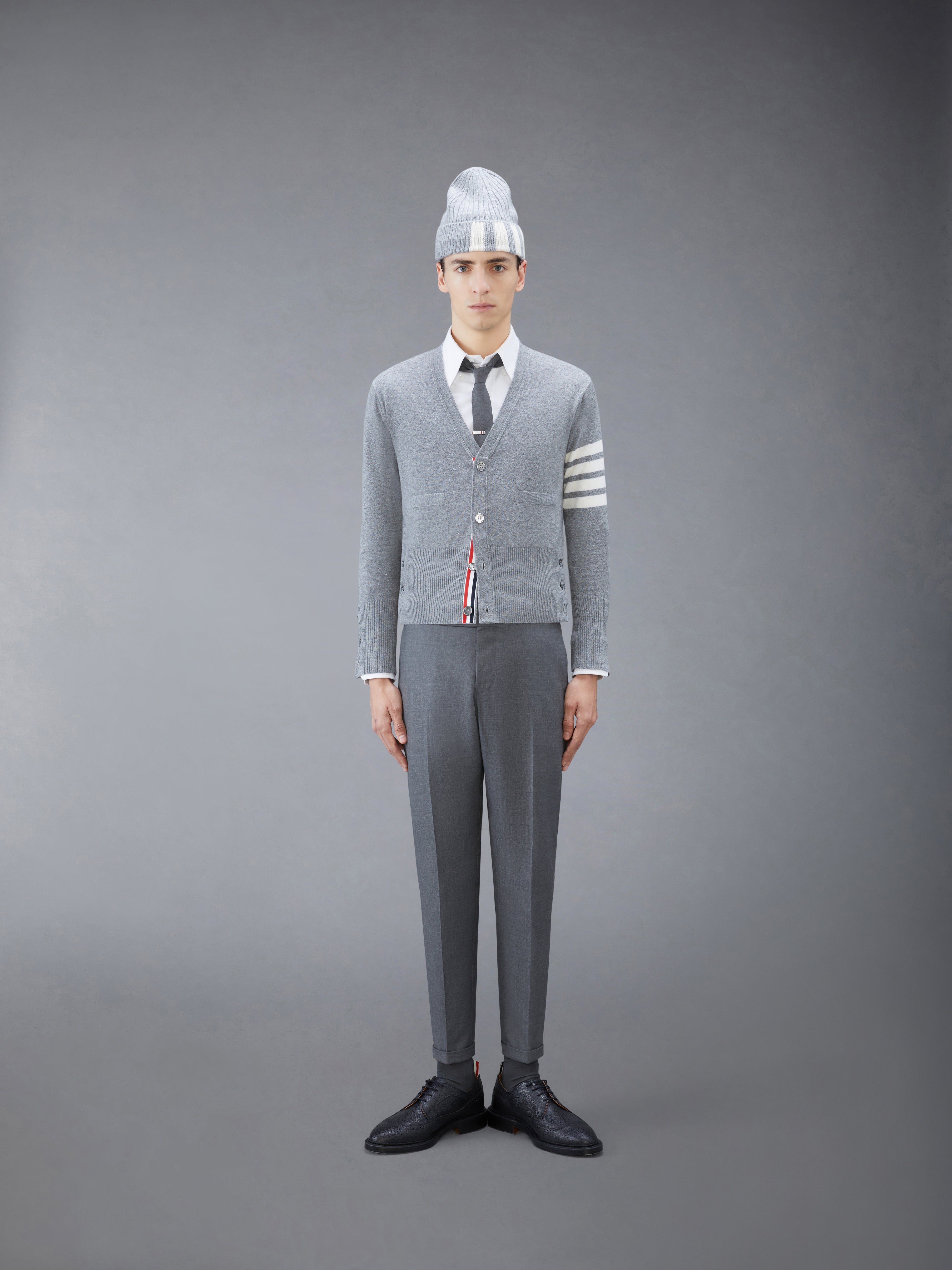 クラシック カシミヤ 4BAR Vネック カーディガン | Thom Browne