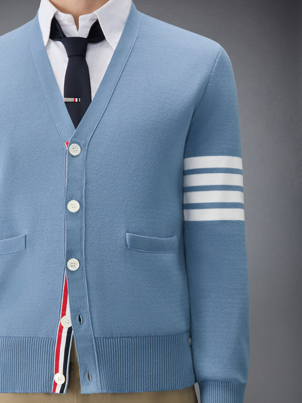 톰브라운 코튼 크레이프 4-바 밀라노 스티치 카디건 MKC171A-00219-471