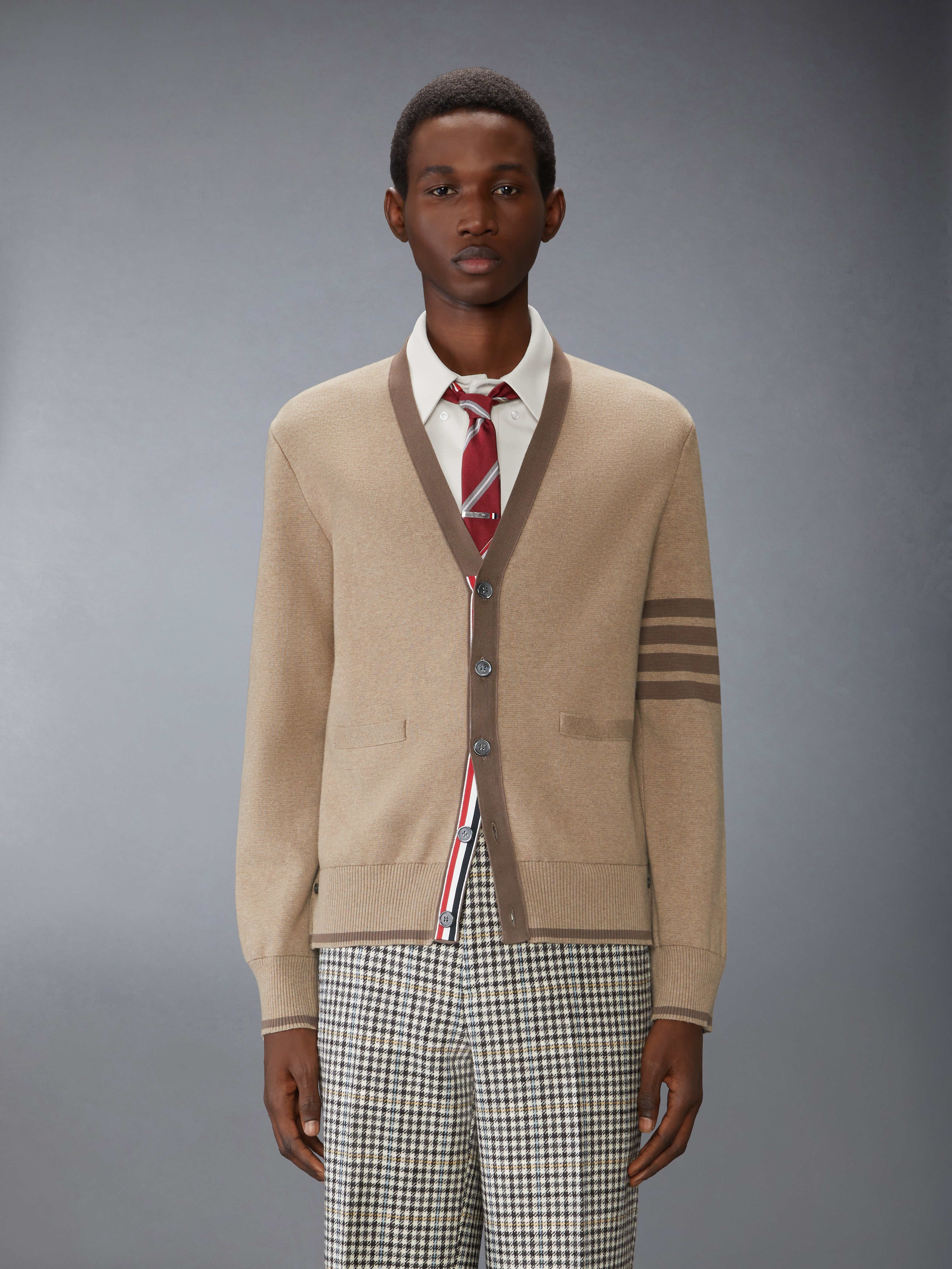 ミラノ ステッチ 4-BAR Vネック カーディガン | Thom Browne