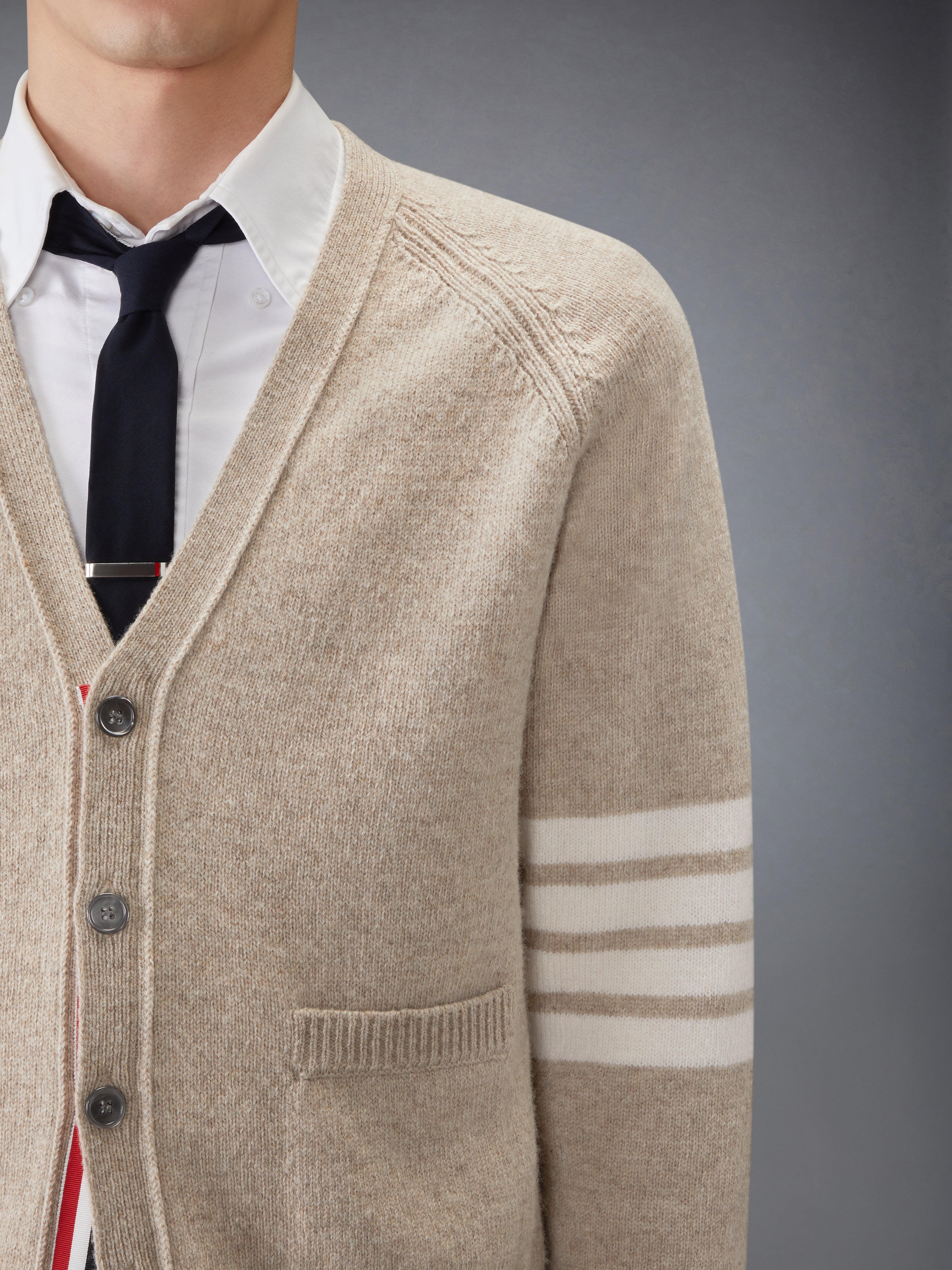THOM BROWNE オープン ラッセル編み 4BAR Vネックカーディガン THOM BROWNE オープン ラッセル編み 4BAR Vネックカーディガン