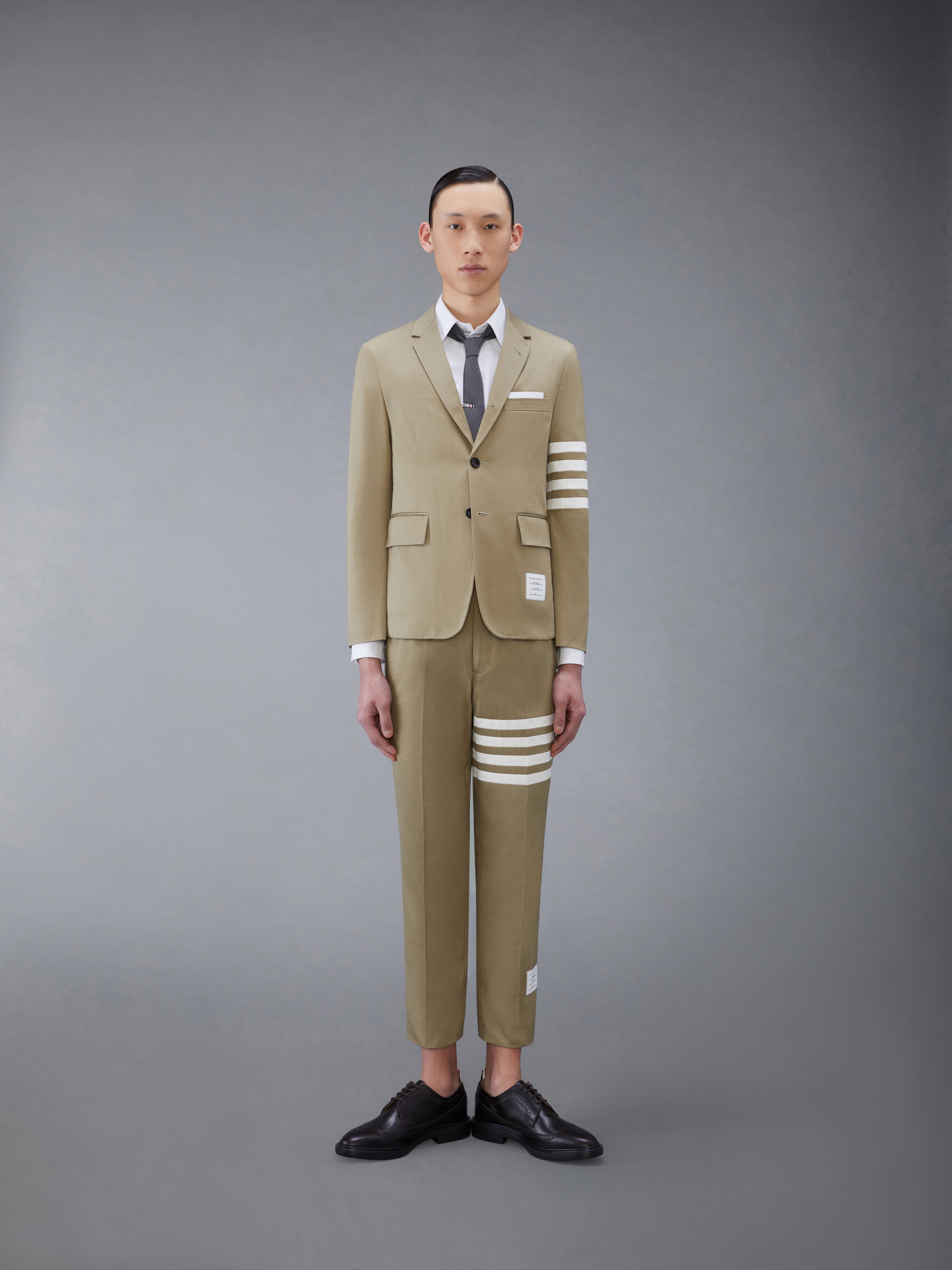 THOM BROWNE（スラックス ・ グレー/灰色系）のフリマアイテム一覧