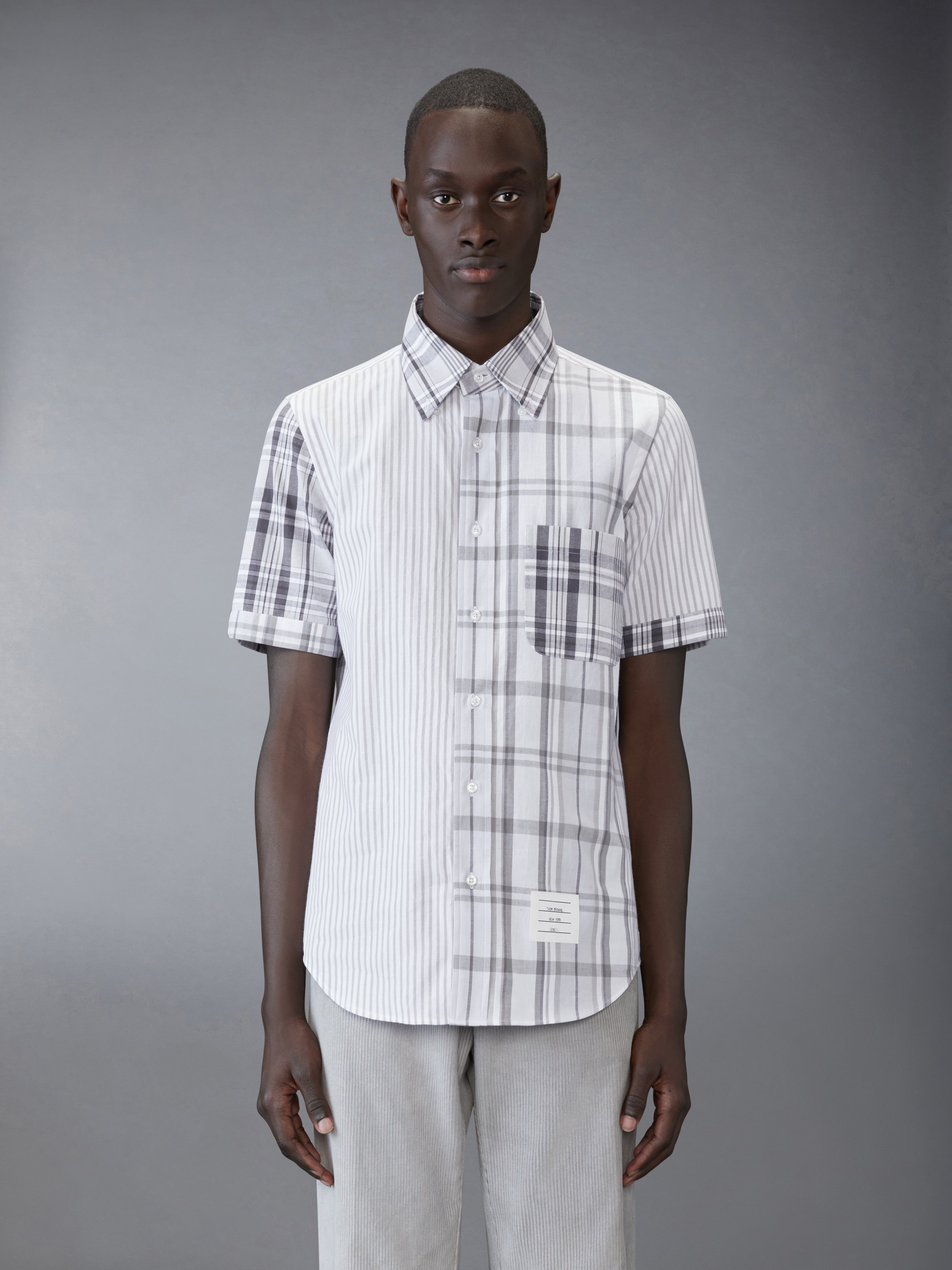 【THOM BROWNE】Funmix Contrast Sting Short Sleeve T-Shirt Thom Browne two-tone cotton T-shirt | REVERSIBLE