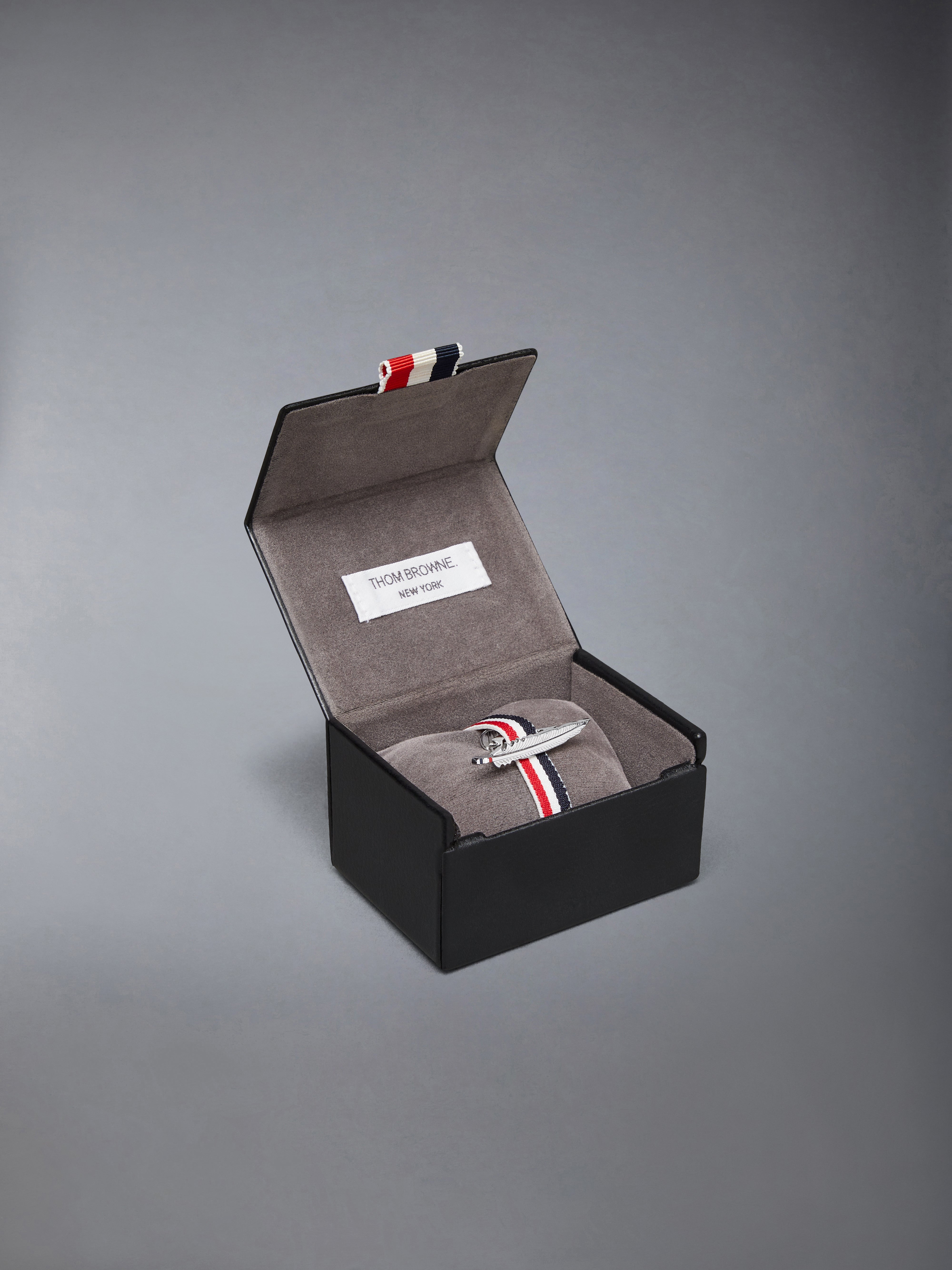 【関税込み】Thom Browne シルバー Feather タイバー フェザー タイバー スターリングシルバー製 | Thom Browne