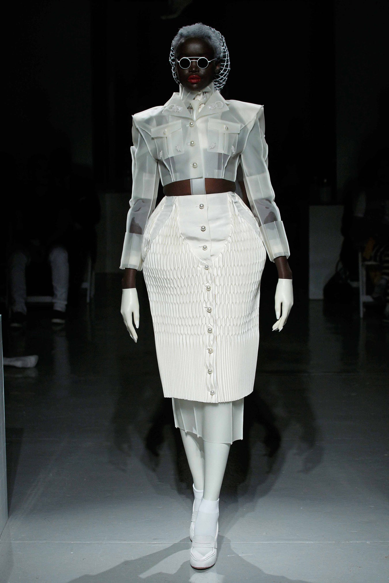 2014 봄 여름 여성복 런웨이 - LOOK 1