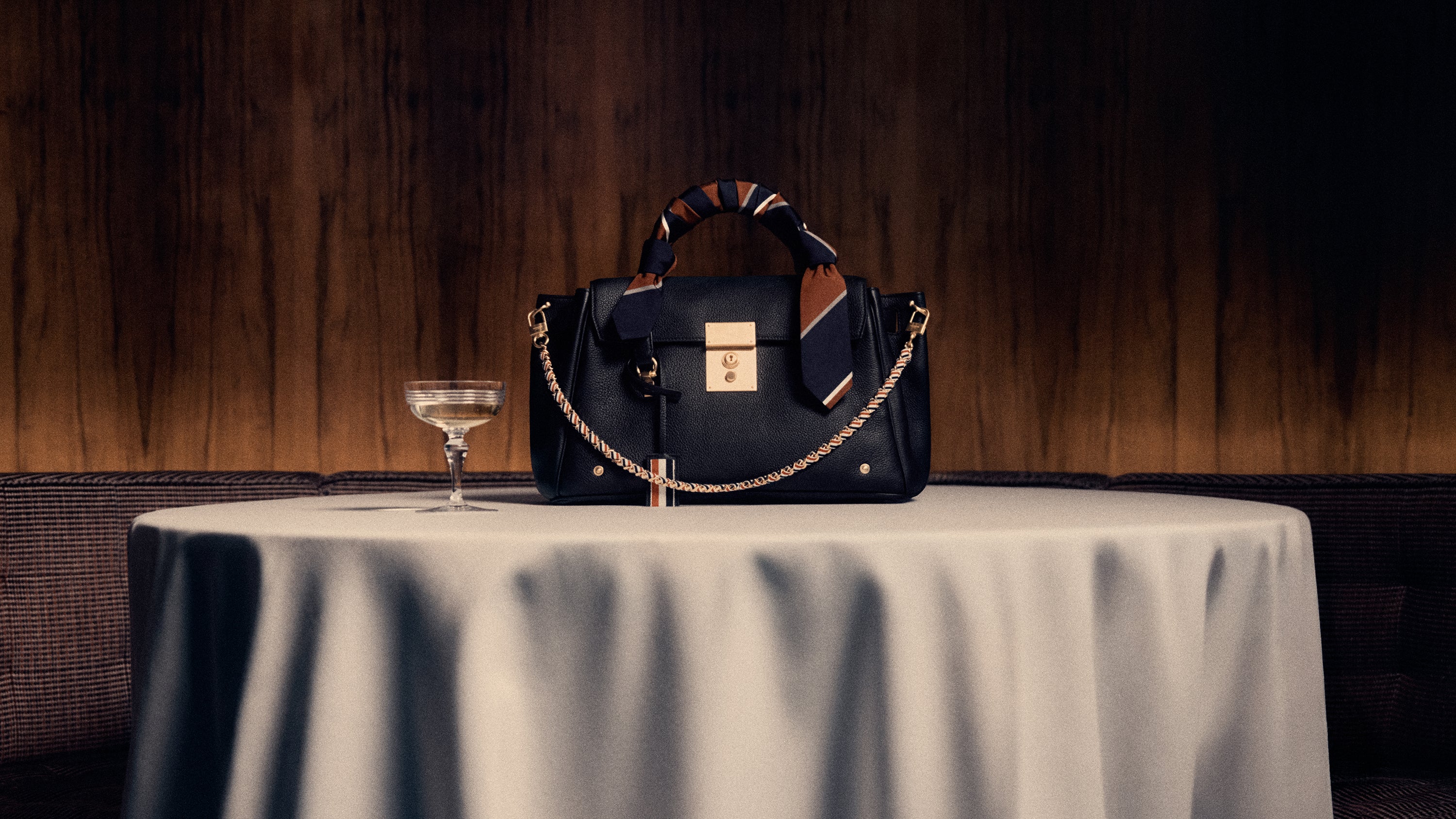 トム ブラウン 公式オンラインショップ | Thom Browne