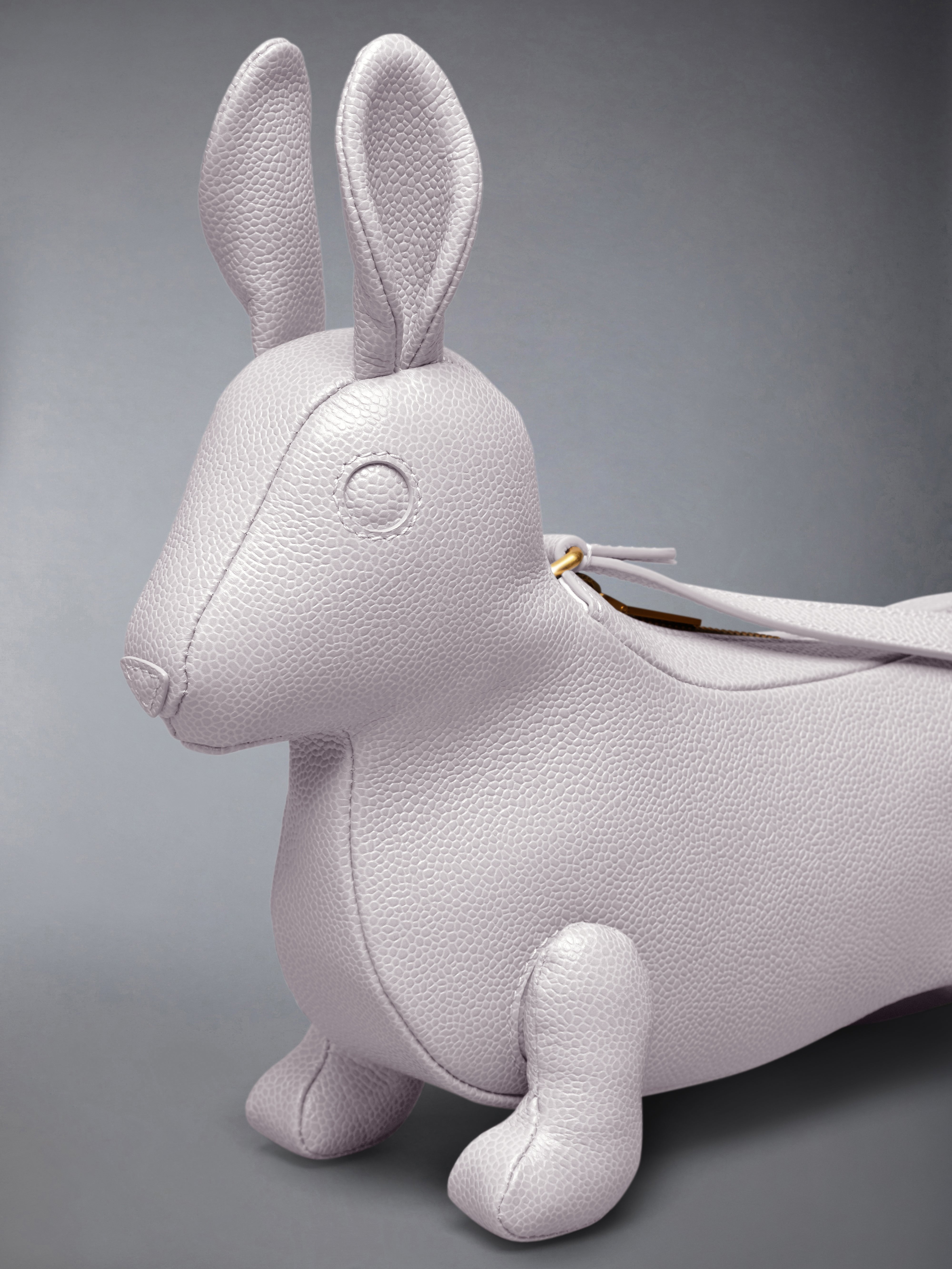 仔うさぎバッグ Baby Rabbit Bag In Pebble Grain Leather | Thom Browne