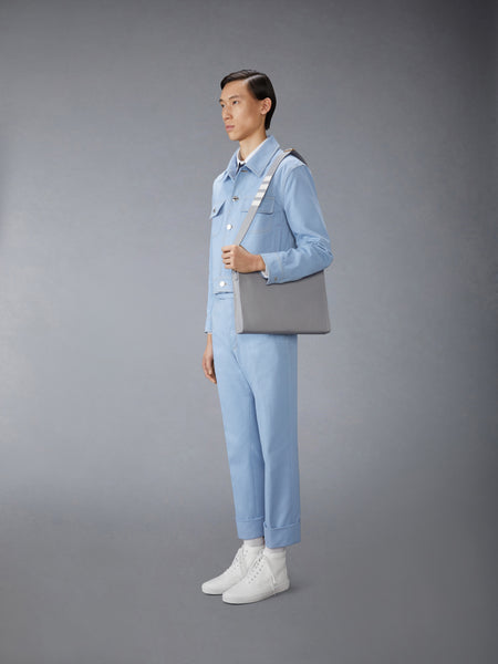 SOFT PEBBLE GRAIN 4-BAR CROSSBODY DOCUMENT HOLDER LIGHT GREY