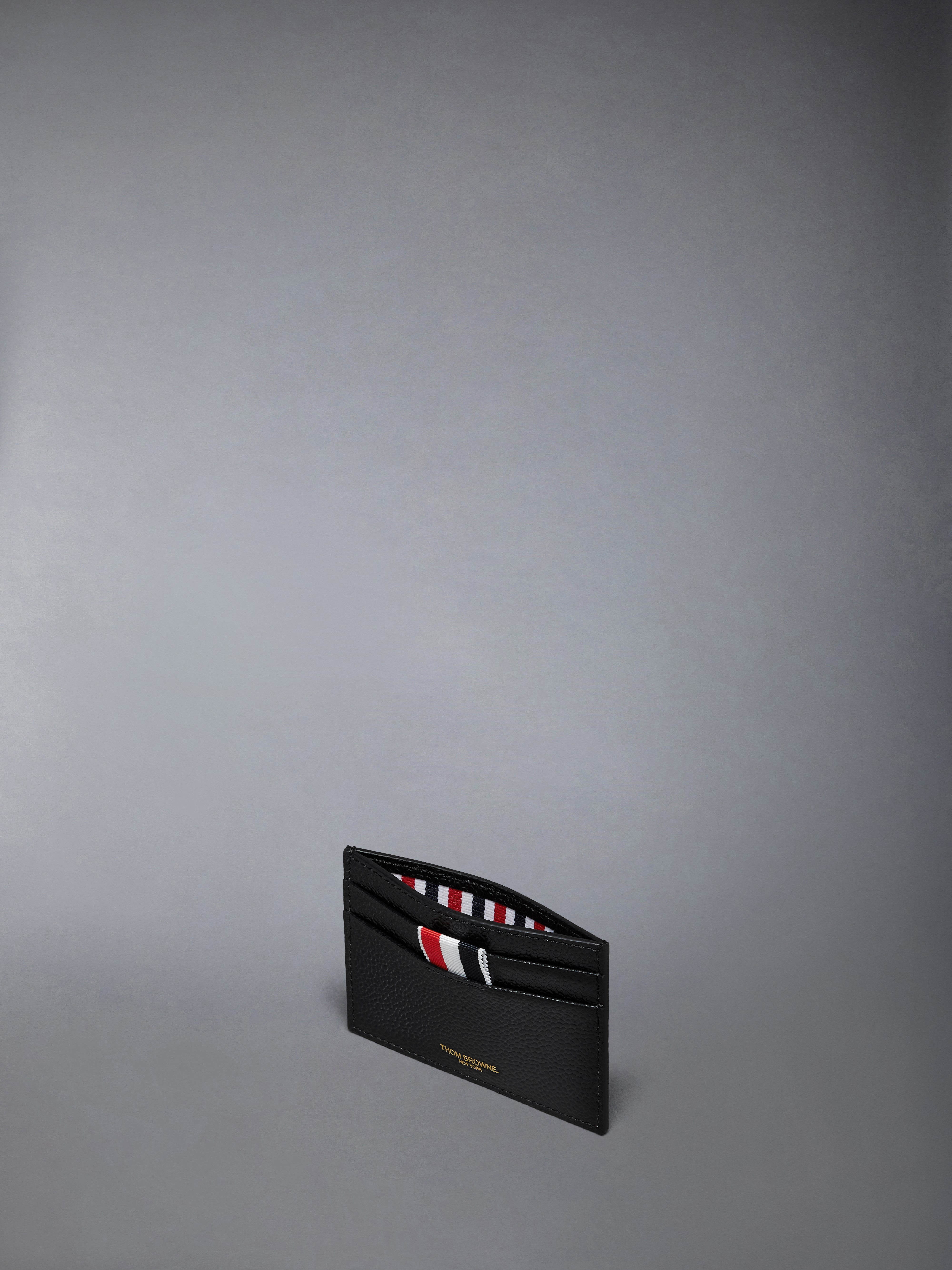 【Thom Browne】 Goose Embroidery ペブルグレイン カードケース Pebble Grain Goose Embroidery Single Card Holder | Thom Browne