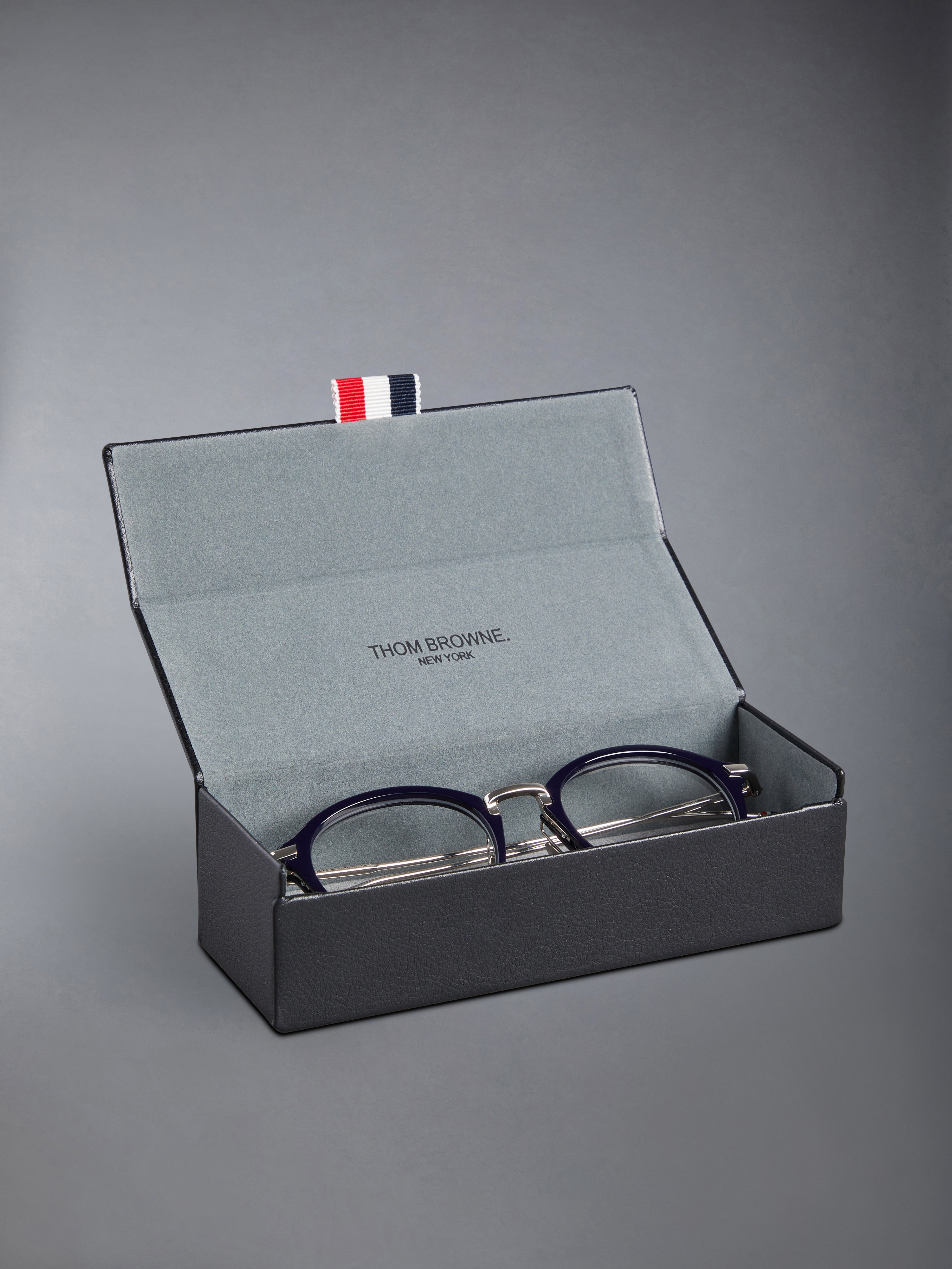 ぶぅぶ　　CUBIC ブラウン ラウンドメガネ 47-22-145 Acetate And Titanium Round Eyeglasses | Thom Browne