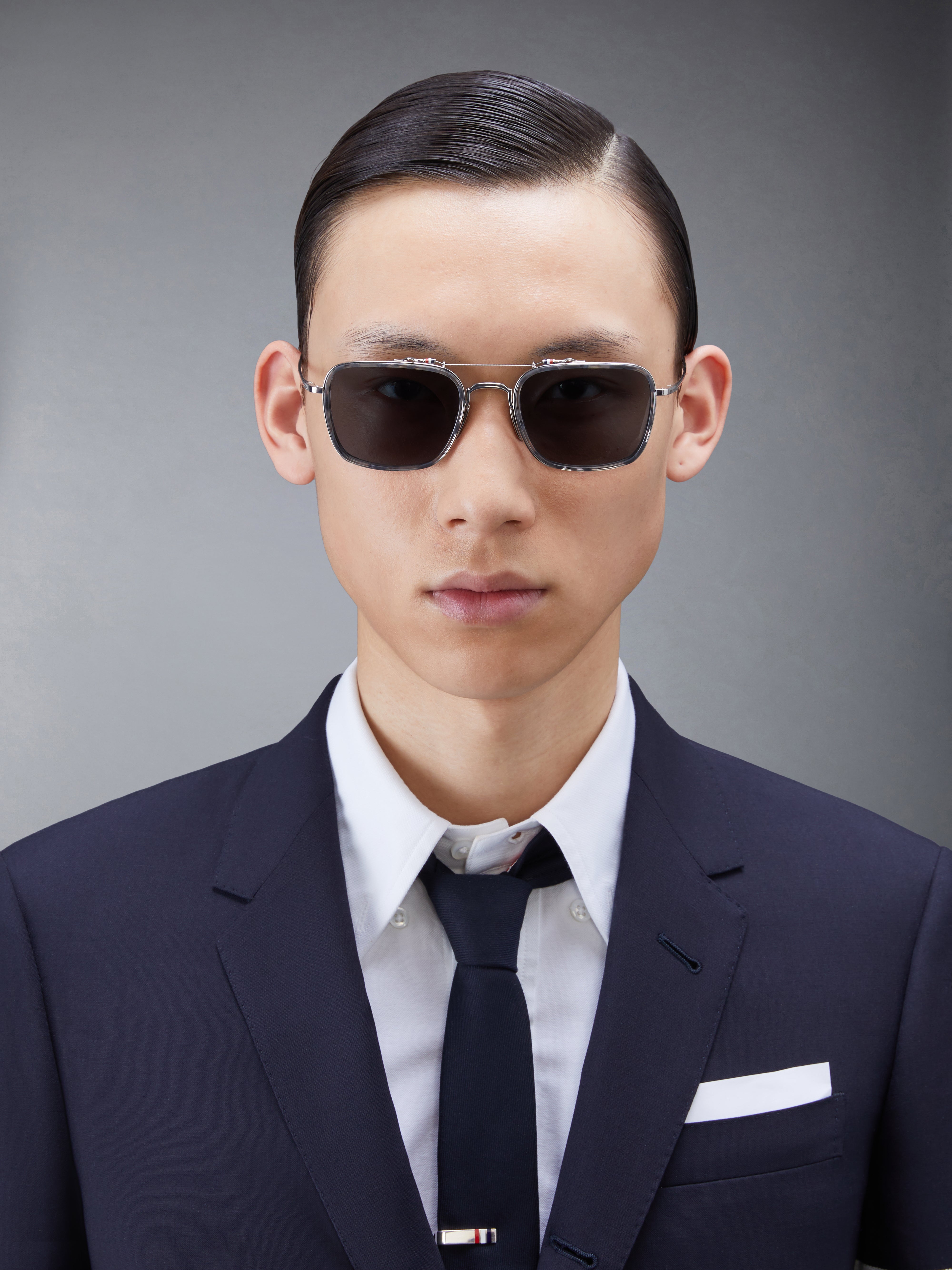 【送料&関税込】Thom Browne Ues920a-g0003 Sunglasses - Unise Thom Browne UES920A-G0003 Black On Metal Gold/Brown (920A