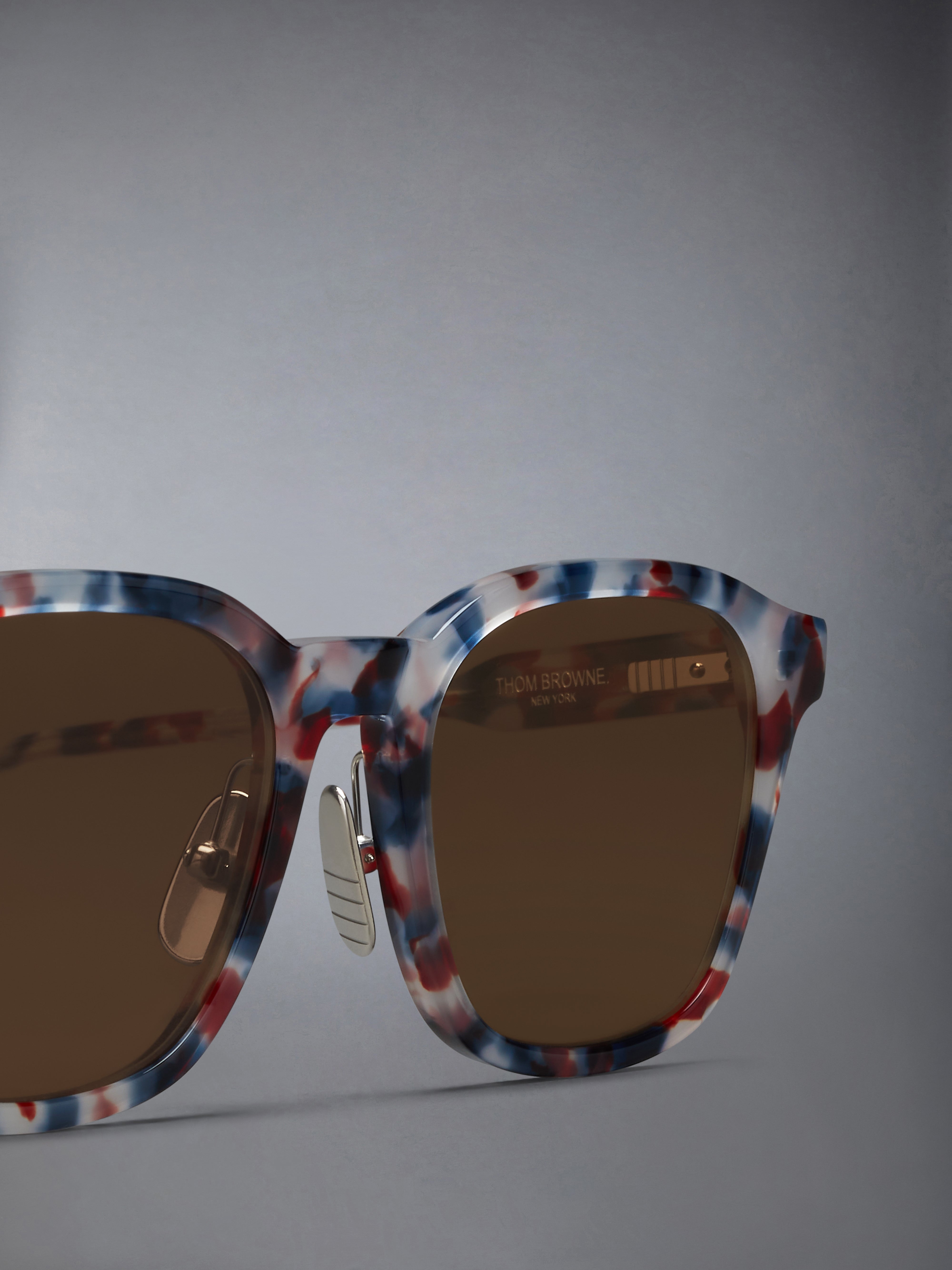 【送料&関税込】Thom Browne UES920A/G0003 Sunglasses - Unise Acetate And Titanium Oval Sunglasses | Thom Browne