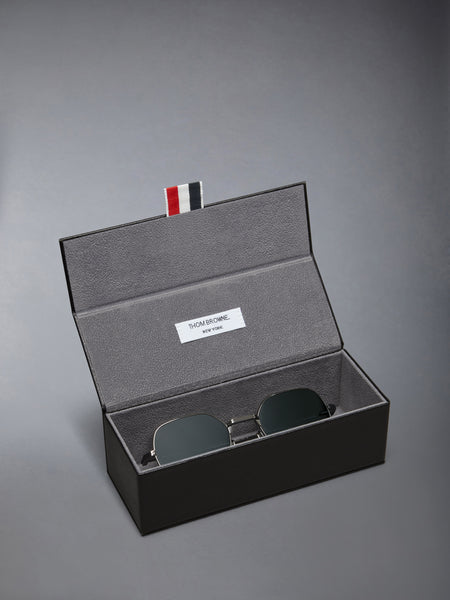 TITANIUM ROUND SUNGLASSES