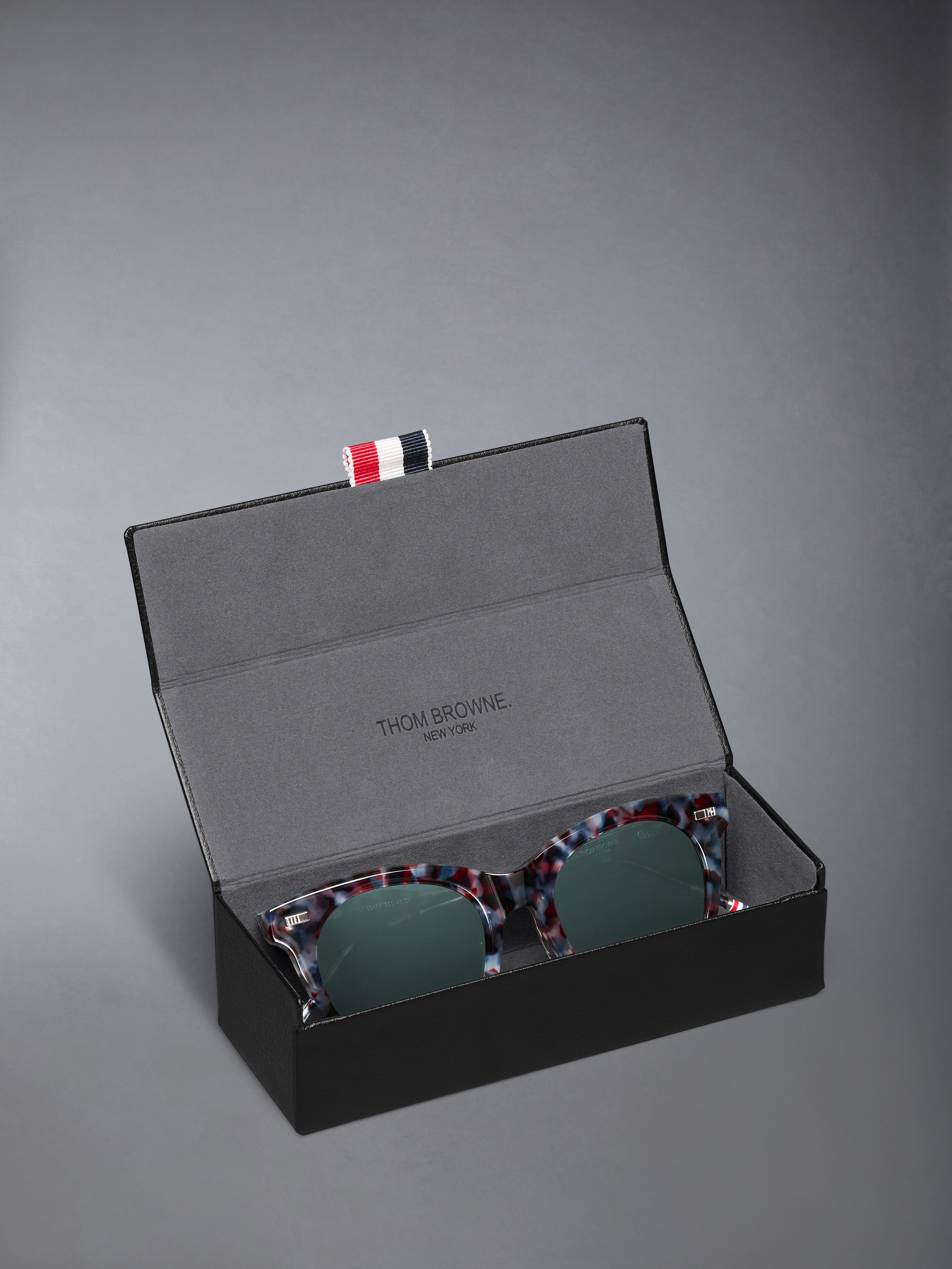 サングラス - ユニセックスのフレーム | Thom Browne