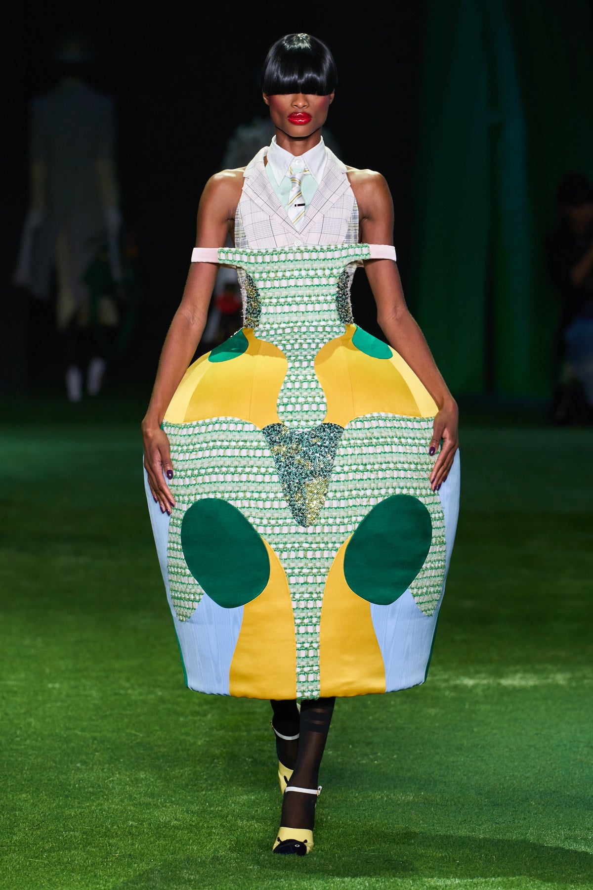 WOMENS SPRING 2027 RUNWAY - LOOK 19