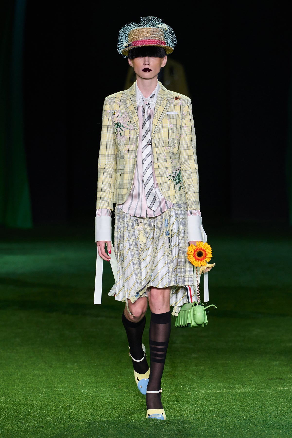 WOMENS SPRING 2027 RUNWAY - LOOK 37