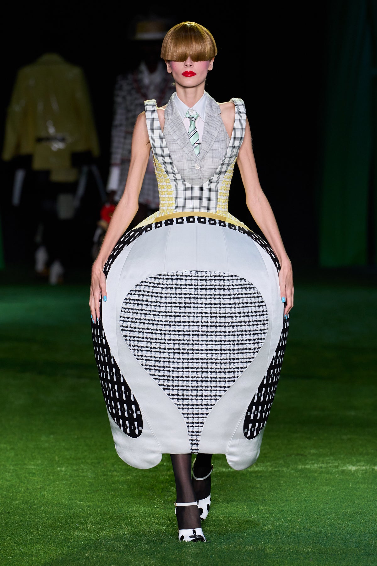 WOMENS SPRING 2027 RUNWAY - LOOK 49