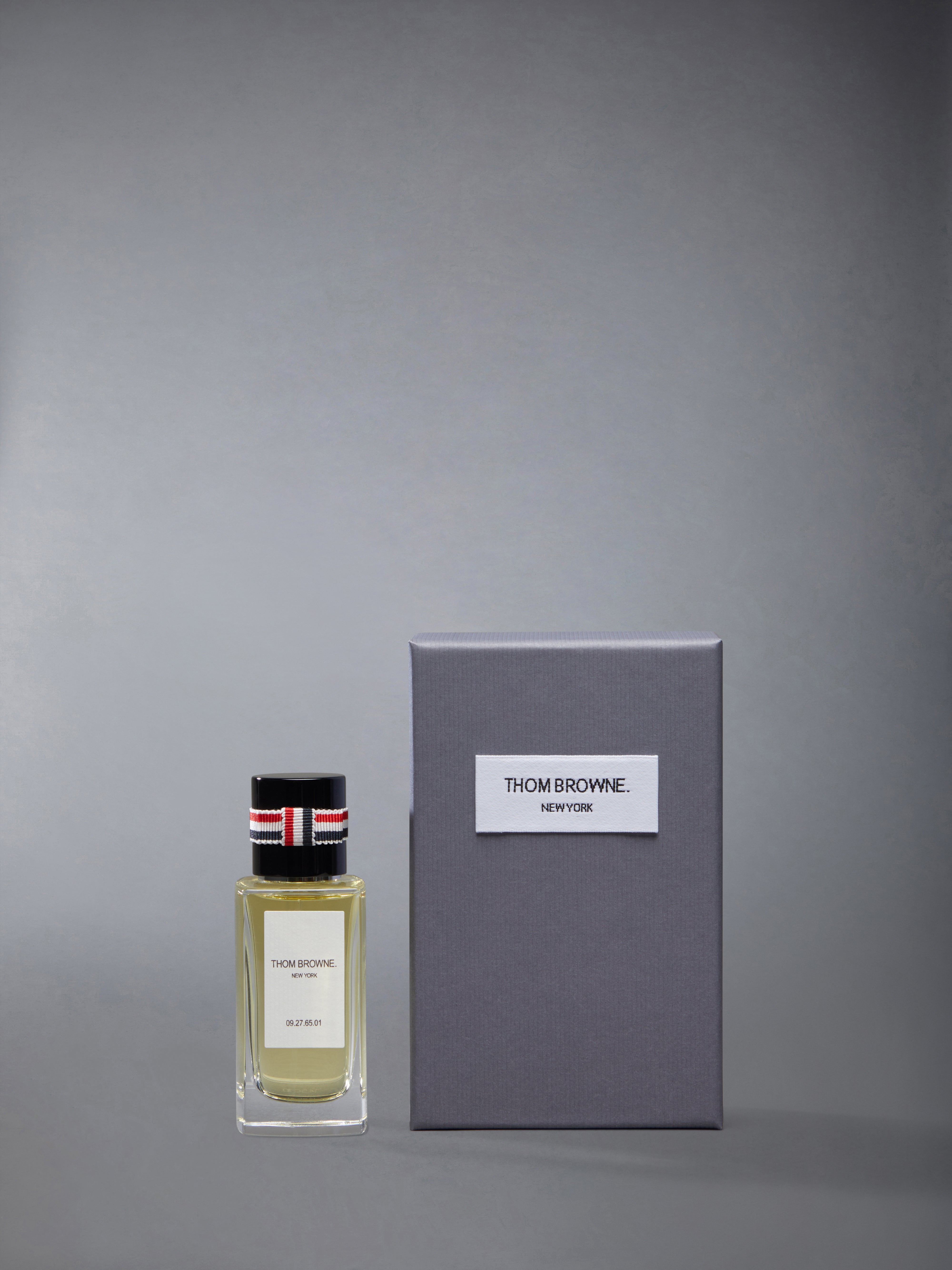 値下げTHOM BROWNE 09.27.65 40ML ベチバーアブソリュート 09.27.65.01 Vetyver & Cucumber Eau Du Parfum 40ml | Thom Browne