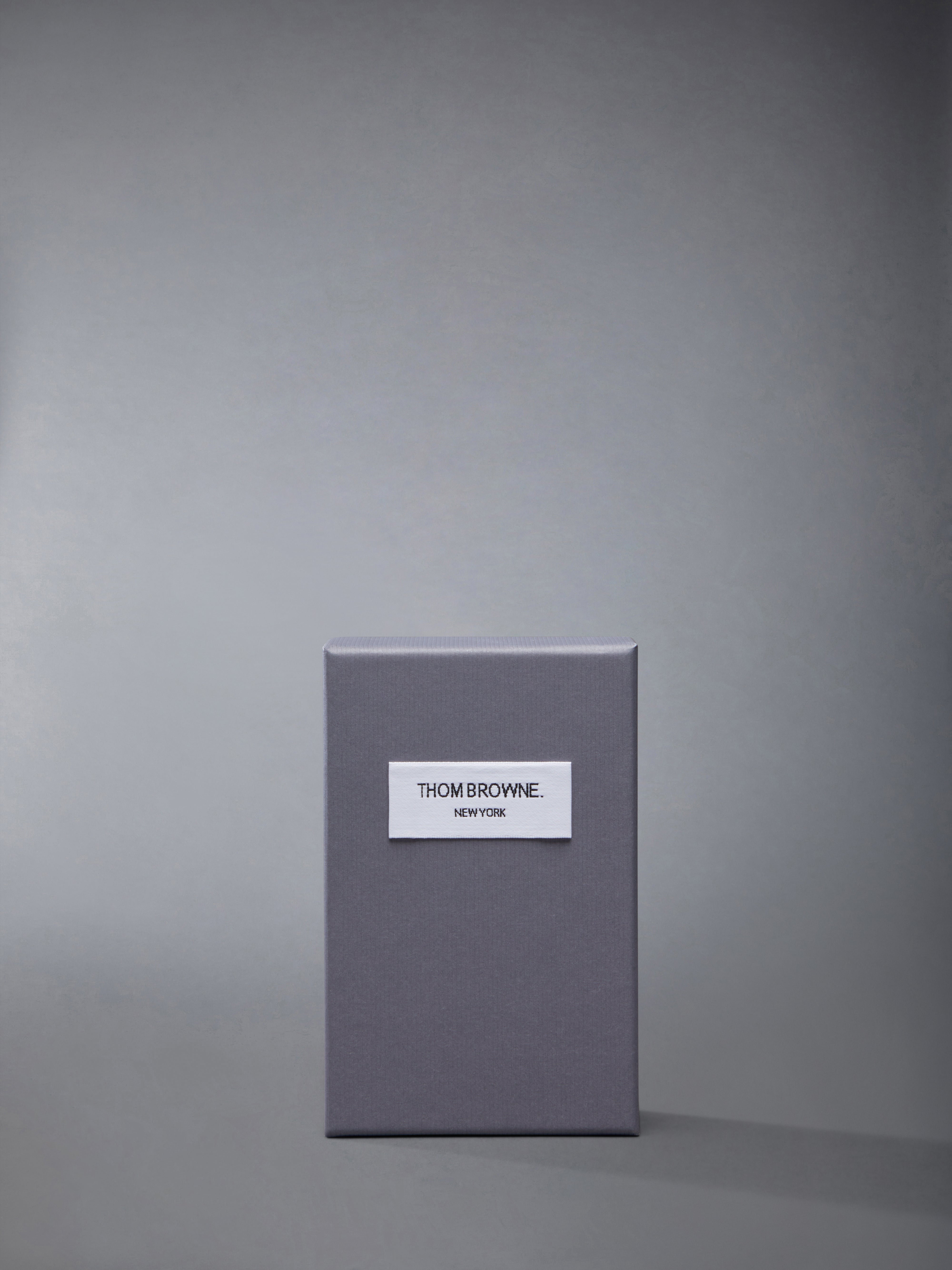 09.27.65.03 Vetyver & Rose Eau Du Parfum 40ml | Thom Browne