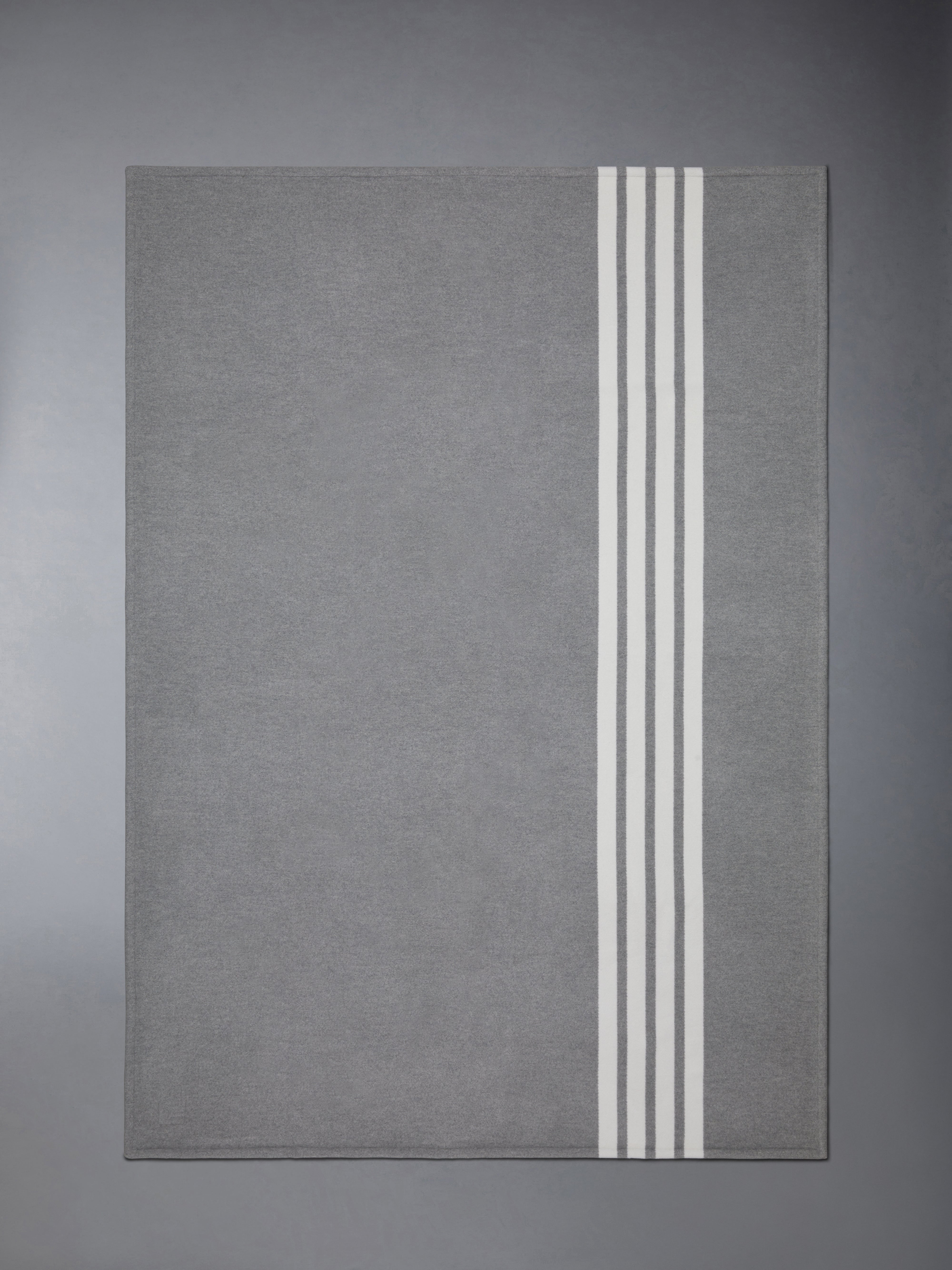 4 Bar Frette 3 Piece Towel Set | Thom Browne