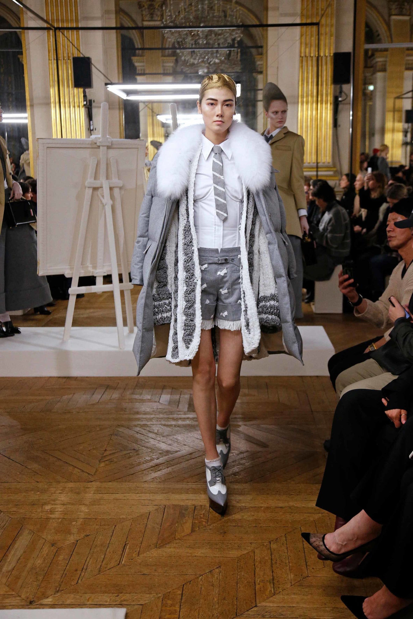 2018 가을 겨울 여성복 런웨이 - LOOK 25