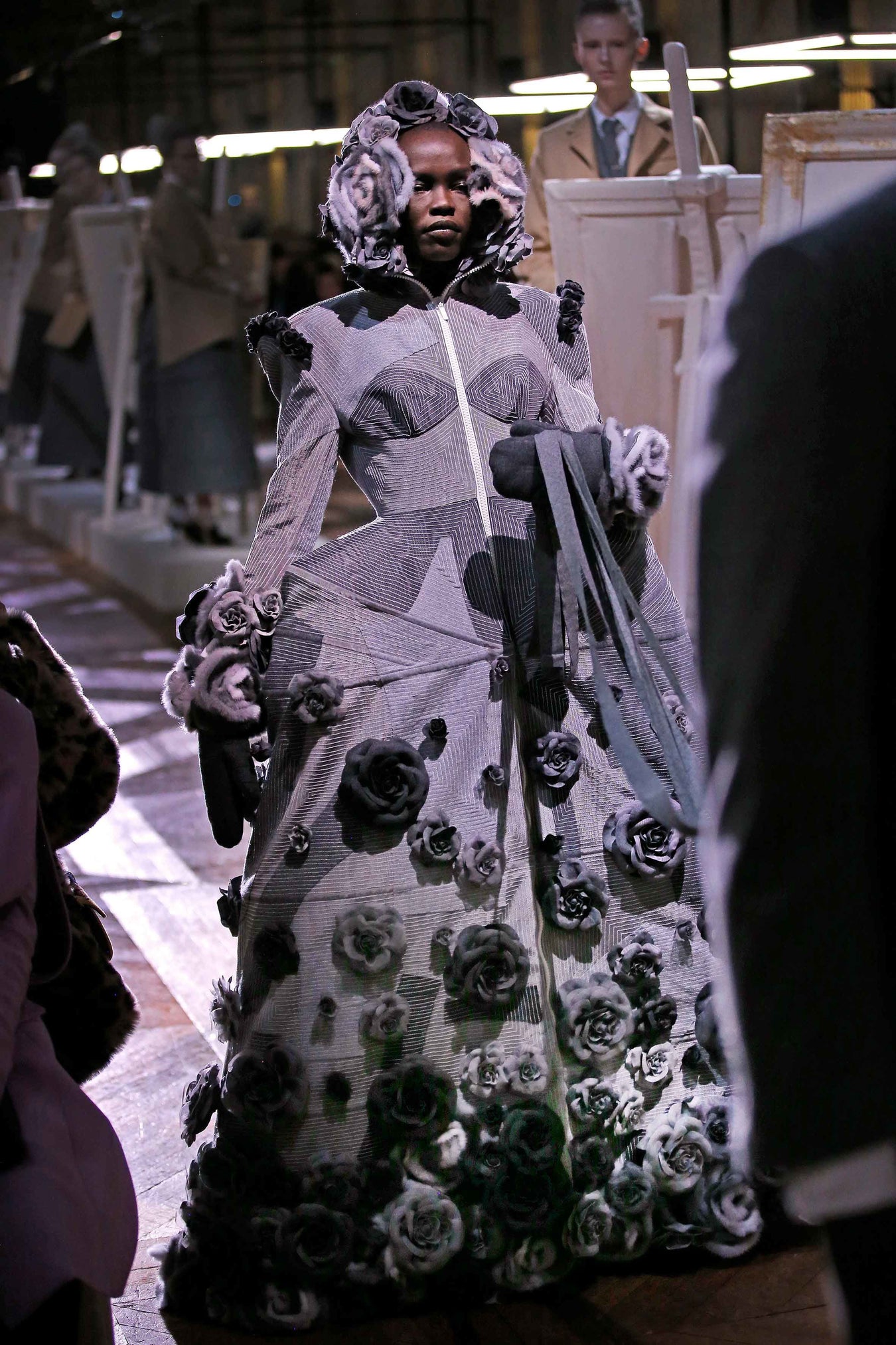 2018 가을 겨울 여성복 런웨이 - LOOK 32