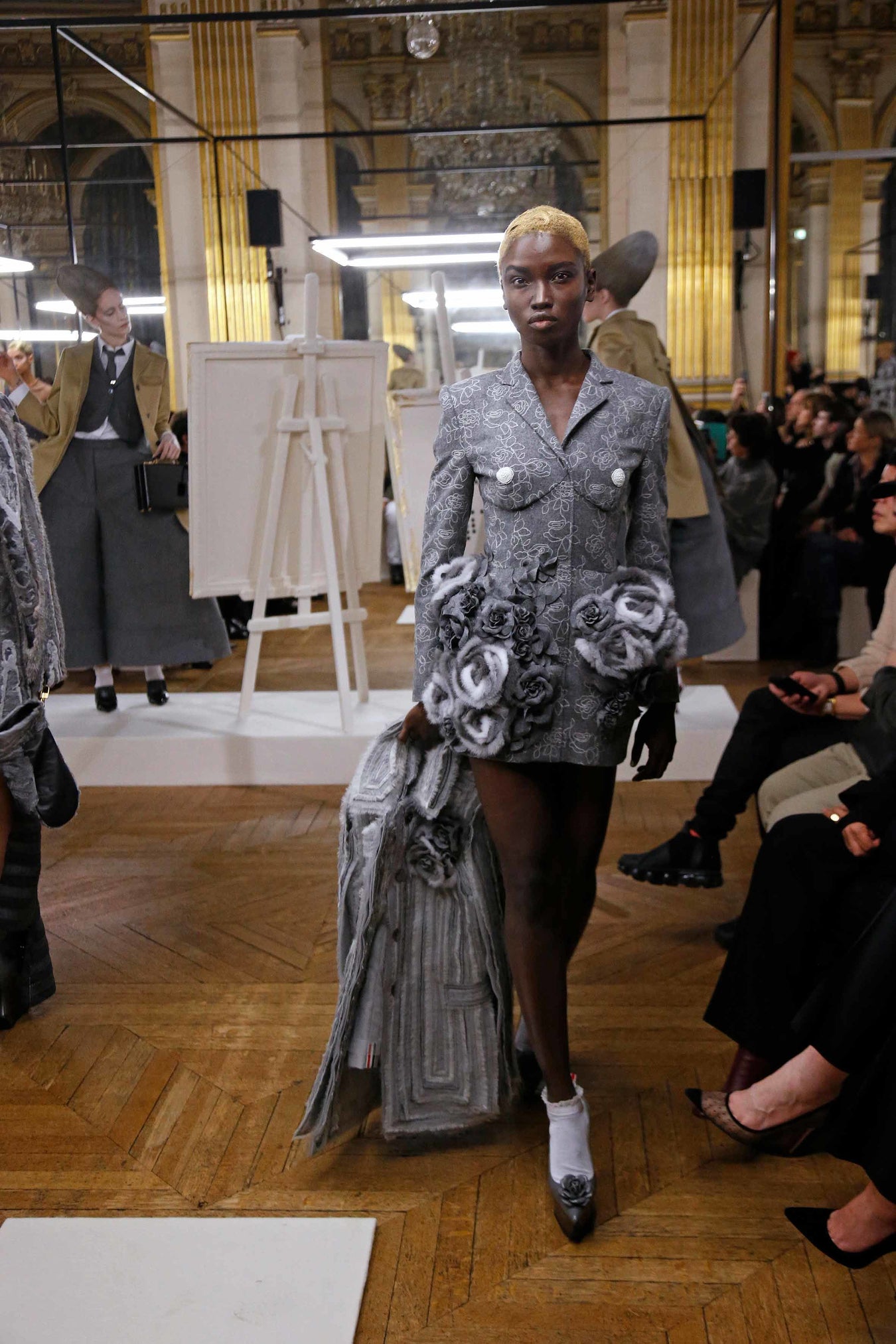 2018 가을 겨울 여성복 런웨이 - LOOK 7