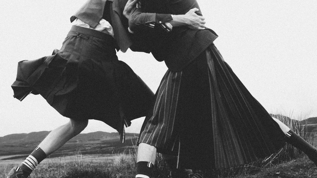 トム ブラウン 公式オンラインショップ | Thom Browne トム ブラウン 公式オンラインショップ | Thom Browne