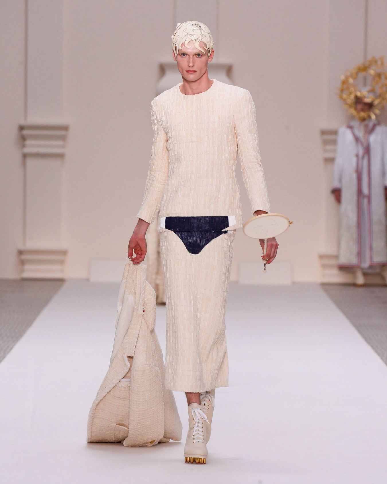 2024 꾸뛰르 - LOOK 13